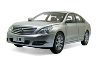 尼桑新天籁 汽车模型 东风日产原厂 1:18 银色