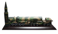东风31 三十一  二炮核导弹发射车 洲际导弹模型 国产军事 1：28 阅兵版