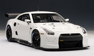 尼桑GTR GT1 FIA-GT 2010 汽车模型 奥拓阿81076 1：18 白色