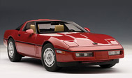 1986年克尔维特 汽车模型 71241 奥拓阿1：18 红色