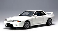 尼桑GTR-32  汽车模型 77345 autoart  1：18 白色