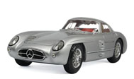 奔驰300 SLR 汽车模型 1:18 玛莎图maisto 银色