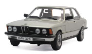 BMW 宝马323i (E21) 汽车模型 Autoart1:18 75112 银色